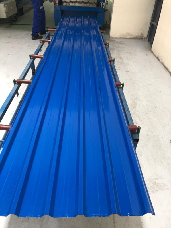 Box profile coloured iron sheets 30gauge .