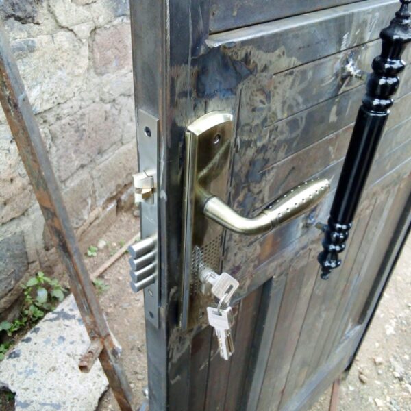 Union High Security Multi-bolt Lockset .