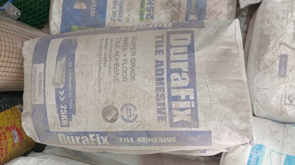 Adhesive cement 25kg.